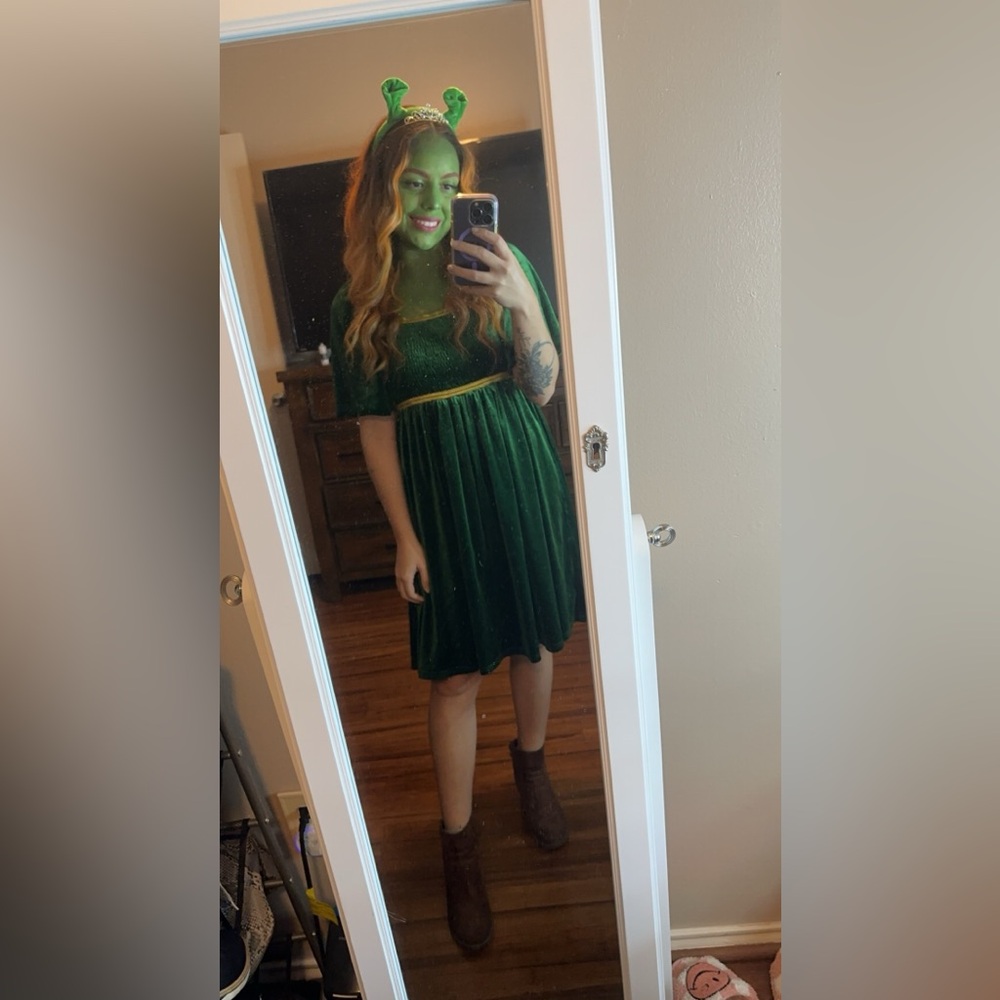Fiona costume